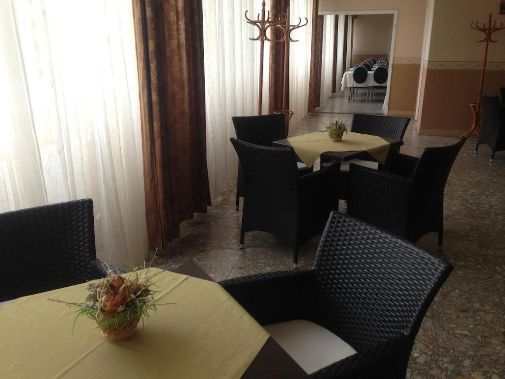 Vasvirag Hotel Celldömölk Zewnętrze zdjęcie